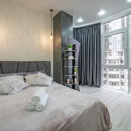 Apartment 2-к 5хв до моря та аркадії, жк Gagarin Plaza Fainorent 5012 Odesa